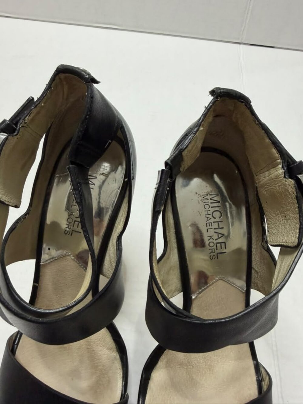 Michael Kors Sandal Women's Size 7 Platfrom High Heel Black Leather Ankle Strap - Picture 13 of 14